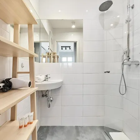 Center River View Odrzanska By Renters شقة *